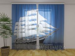 PhotoTulle White sailboat