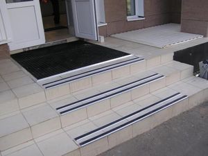 Anti-slip pads for steps