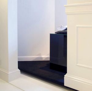 The role of polyurethane plinth in the interior