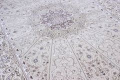 Ворсистий килим Esfahan 9916A-IVORY-LBEIGE